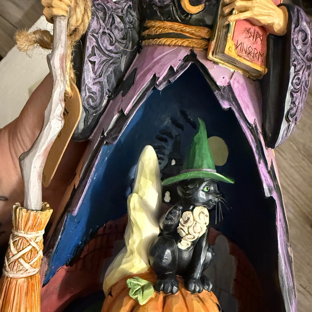 Jim Shore Purple Witch 'Midnight Mischief' Figurine - Picture 5 of 5